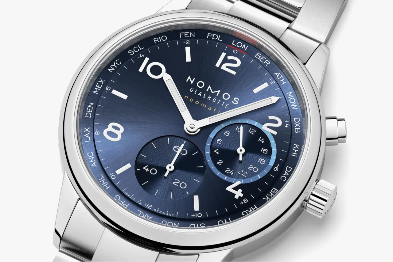 NOMOS Glashütte Club Sport Neomatik Worldtimer Blue 790 detay görseli 3