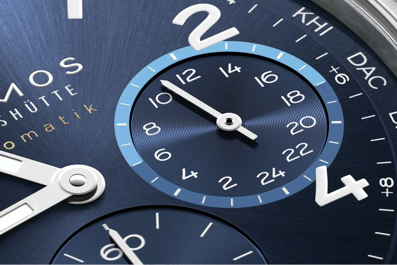 NOMOS Glashütte Club Sport Neomatik Worldtimer Blue 790 detay görseli 4