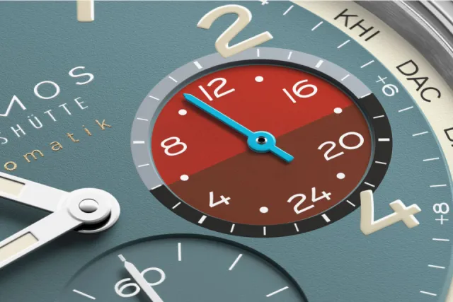 NOMOS Glashütte Club Sport Neomatik Worldtimer Glacier 790S4 Görsel 6