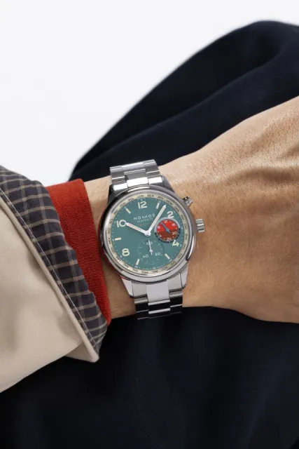 NOMOS Glashütte Club Sport Neomatik Worldtimer Glacier 790S4 Görsel 10