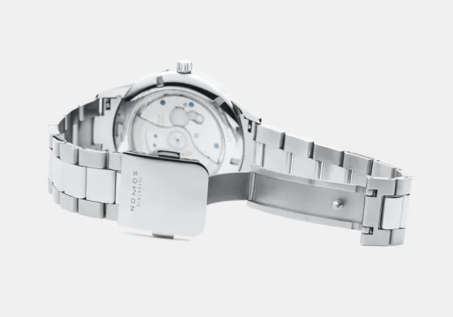 NOMOS Glashütte Club Sport Neomatik Worldtimer Glacier 790S4 Görsel 13