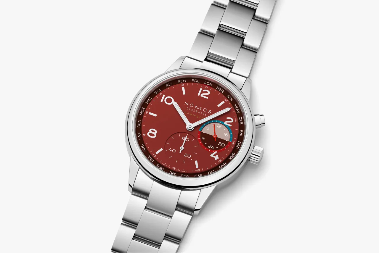NOMOS Glashütte Club Sport Neomatik Worldtimer Magma 790S5 detay görseli 2