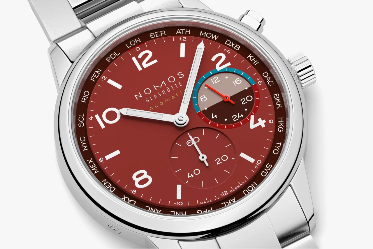NOMOS Glashütte Club Sport Neomatik Worldtimer Magma 790S5 detay görseli 3