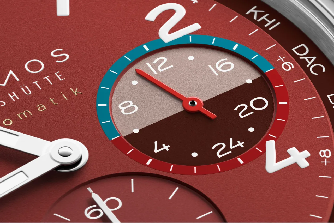 NOMOS Glashütte Club Sport Neomatik Worldtimer Magma 790S5 detay görseli 4
