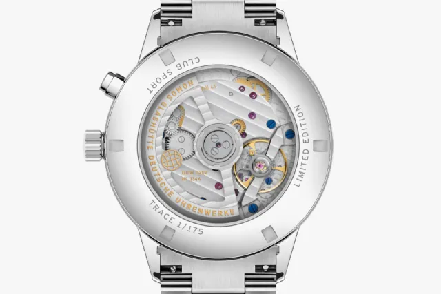 NOMOS Club Sport neomatik Worldtimer Trace 790S7 Görsel 8