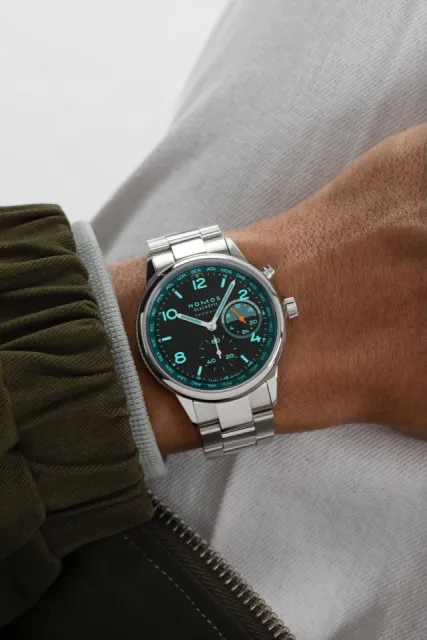 NOMOS Club Sport neomatik Worldtimer Trace 790S7 Görsel 11