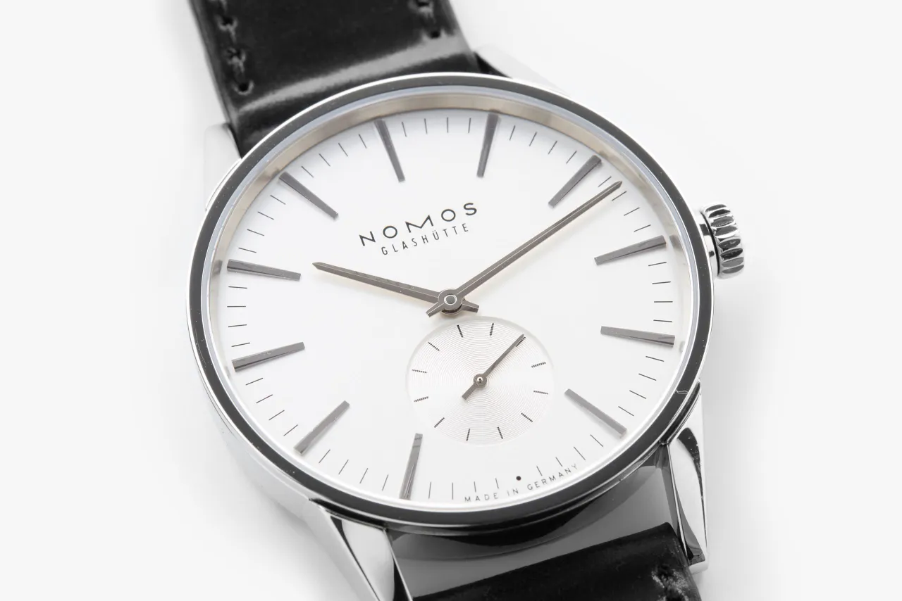 NOMOS Glashütte Zürich Otomatik Beyaz Gümüş 8012 detay görseli 2