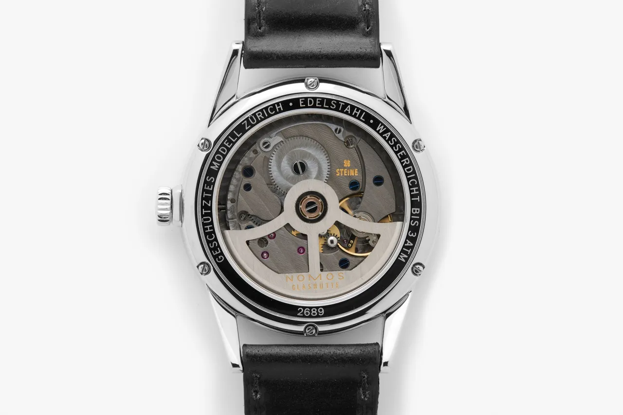 NOMOS Glashütte Zürich Otomatik Beyaz Gümüş 8012 detay görseli 4