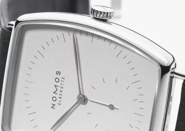 NOMOS Glashütte Lux White Gold Light 921 Görsel 4