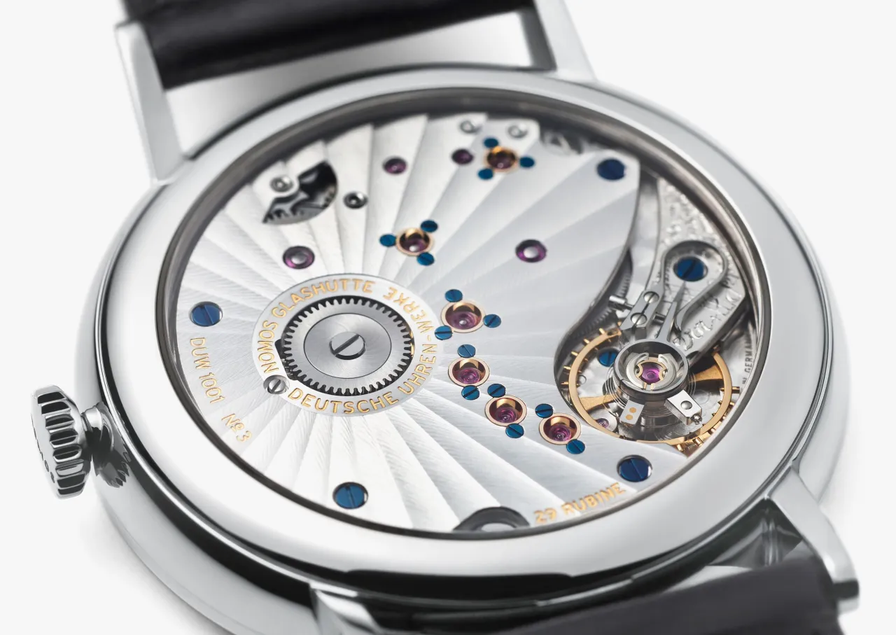 NOMOS Lambda White Gold Otomatik 933 detay görseli 3