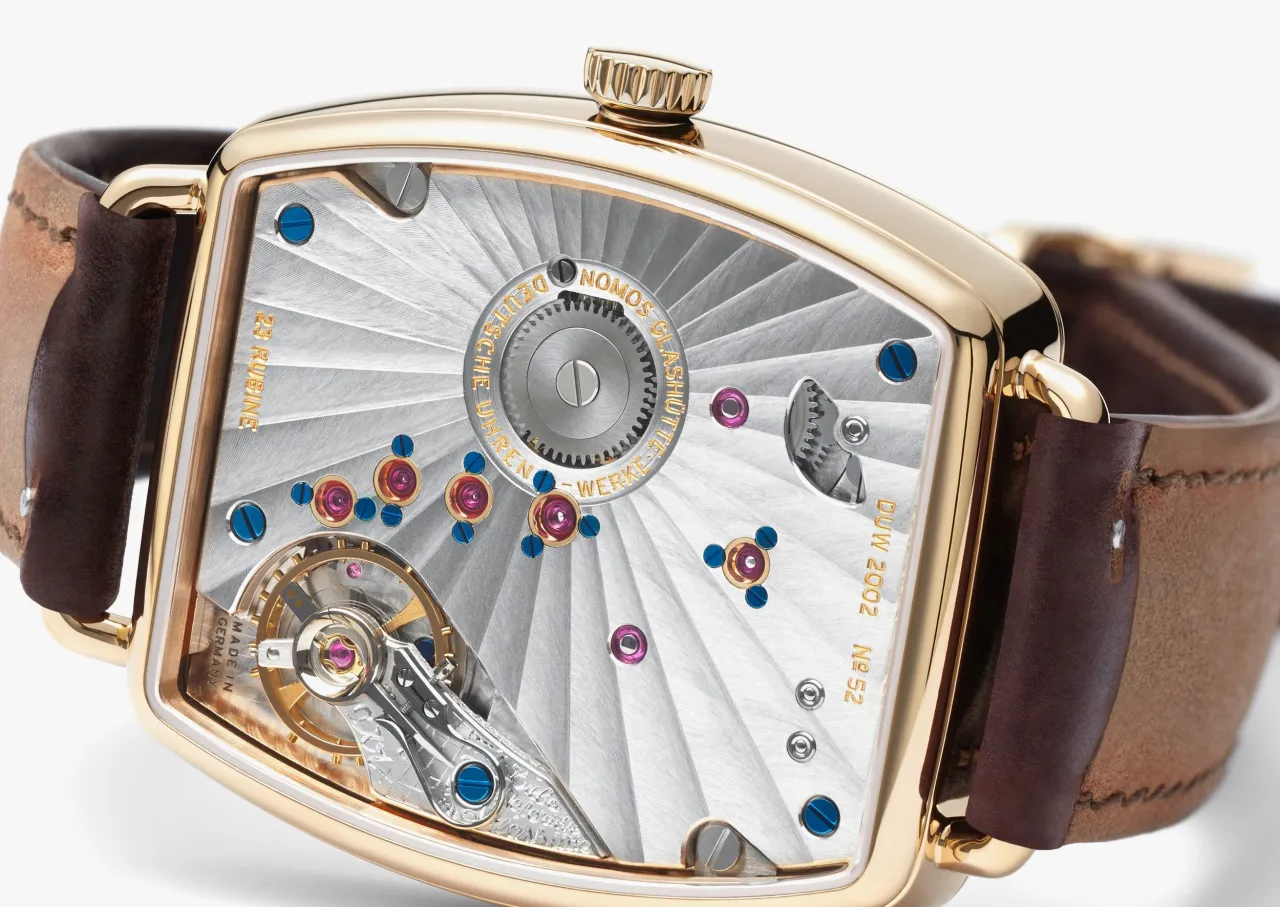 NOMOS Glashütte Lux Zobel Aubergine 942 detay görseli 3