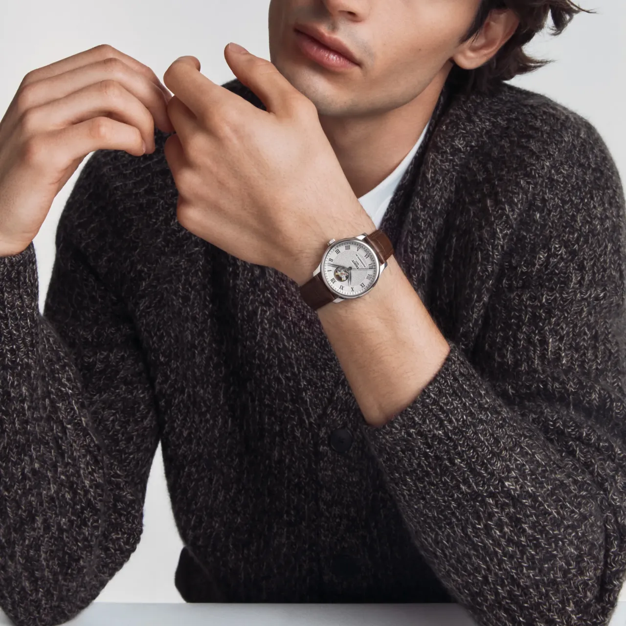 Tissot Le Locle Open Heart 39.3mm Otomatik Gümüş T0064071603301 detay görseli 4