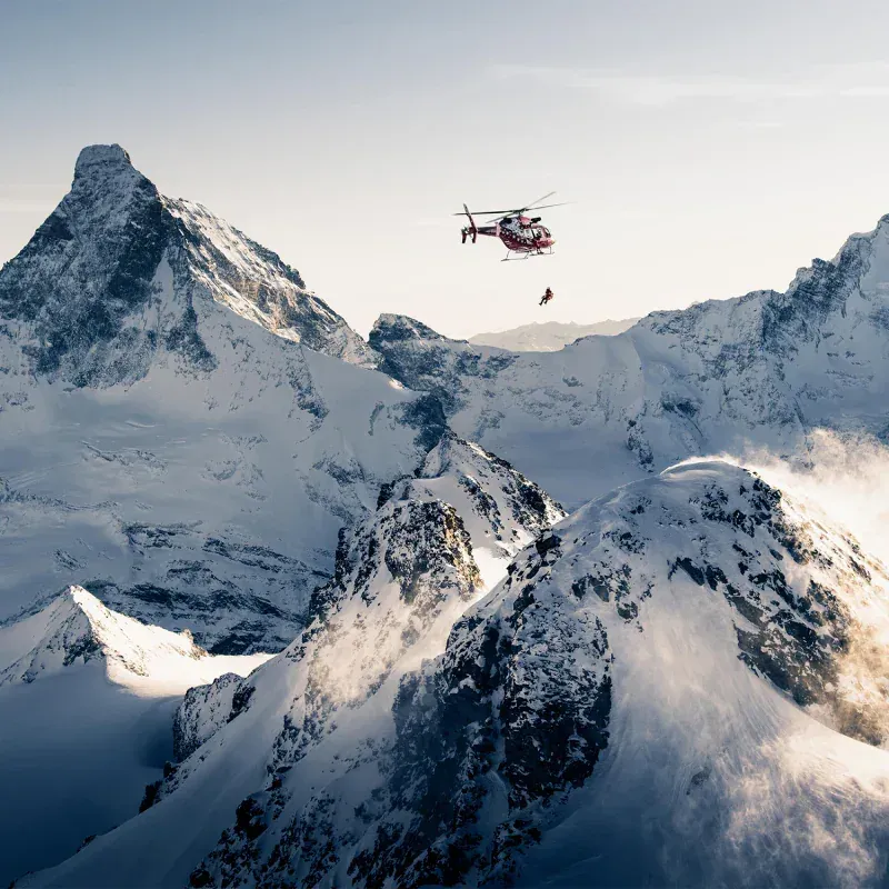 Hamilton’ın Air Zermatt dağ kurtarma ekibiyle havacılık ortaklığı