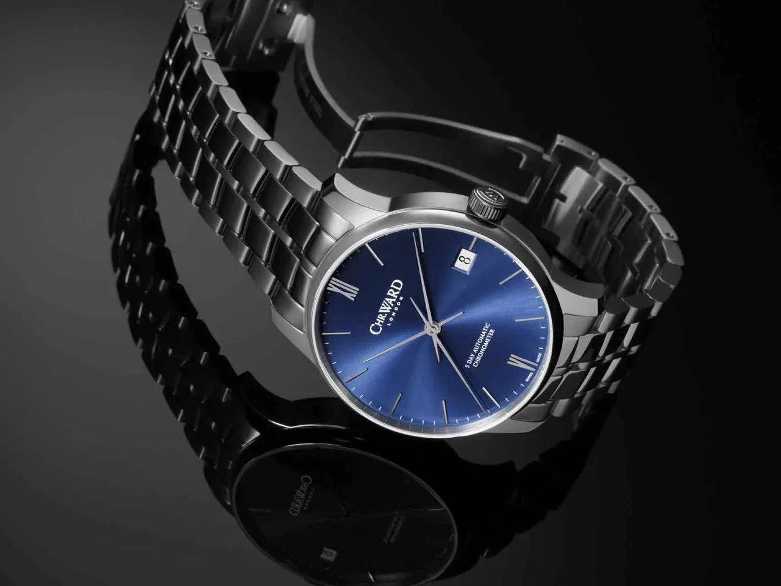 Calibre SH21 kullanan Christopher Ward C9 5 Day Automatic