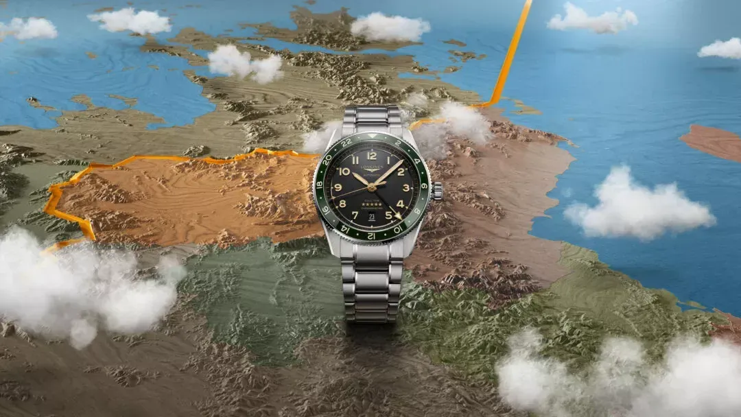 2022 Longines Spirit Zulu Time 42 mm modelinin dünya haritası üzerindeki resmî görseli